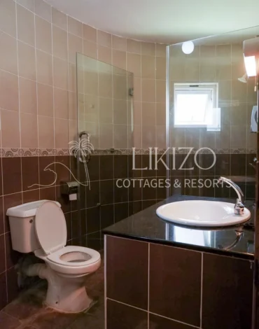Bar & Restaurant at Likizo Cottages